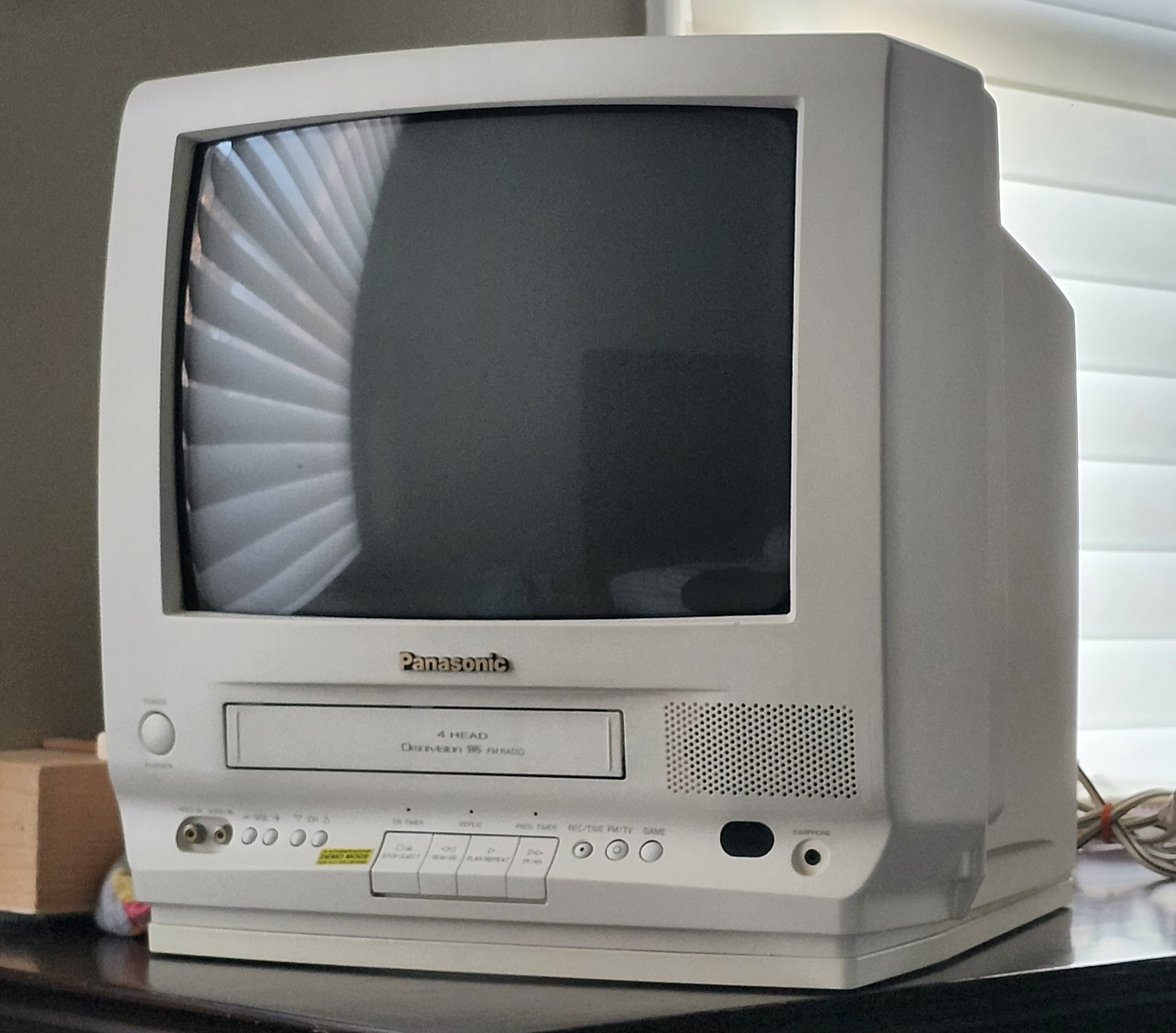 Panasonic PV-M1357W | CRT Database